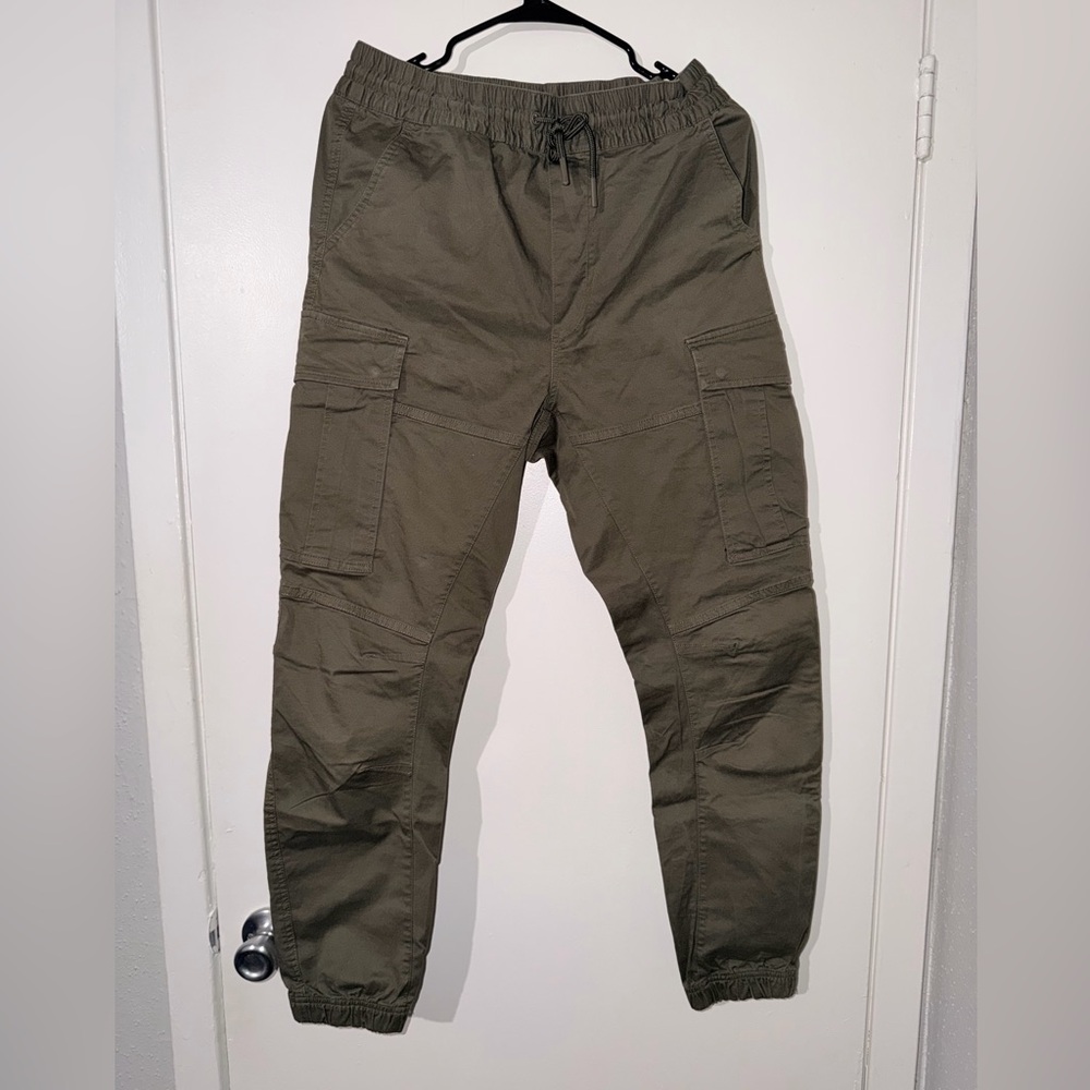H&M Green Pants with Slim Fit Men’s Size Small